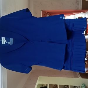 Danny & Nicole royal blue skirt & jacket set! Size 6
